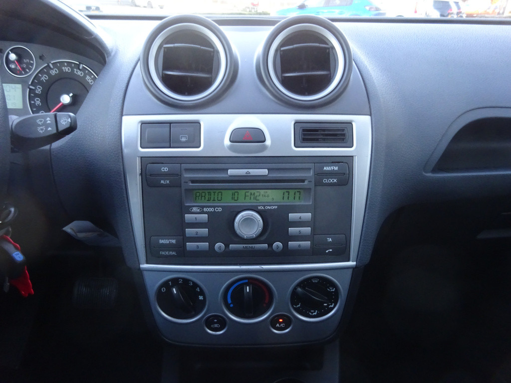 Ford Fiesta 1.6-16v futura 1e eigenaar / airco / elektr. ramen / lm velgen 