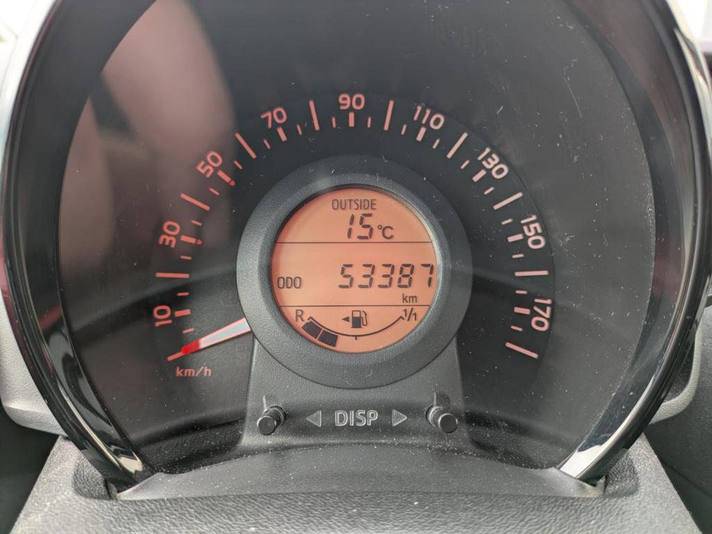 Toyota Aygo 1.0 vvt-i x-fun | airco | bluetooth