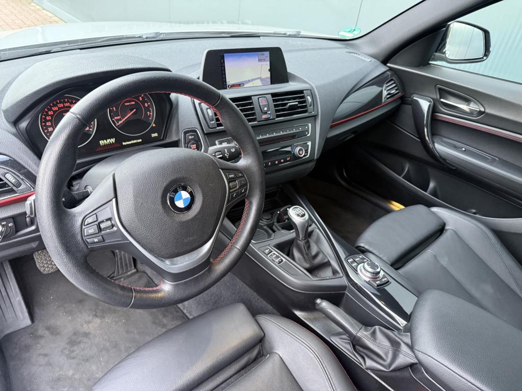 BMW 1 Serie 114i executive business+ 3-drs