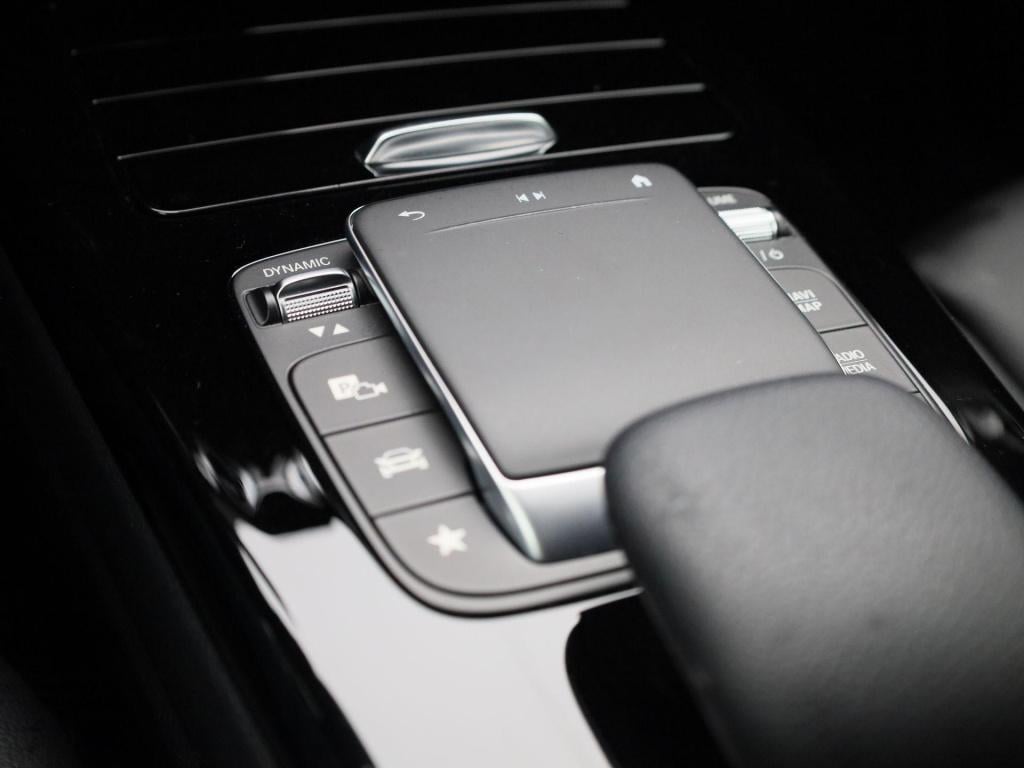 Mercedes-Benz A-Klasse 250 e business line | phev | automaat | navigatie |