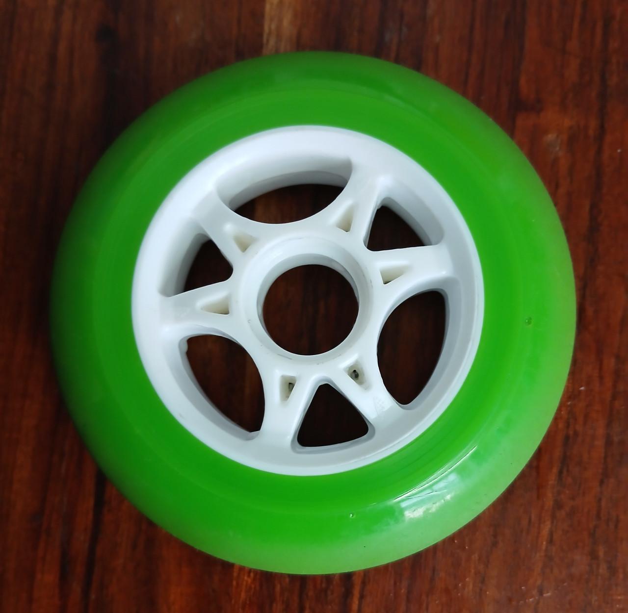 Skeelerwielen 100mm (8st, 1x gebruikt)