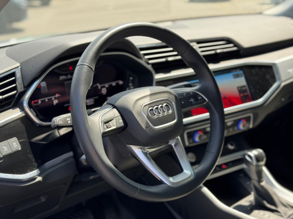 Audi Q3 35 tfsi advanced * panoramadak * matrix led * 360 camera