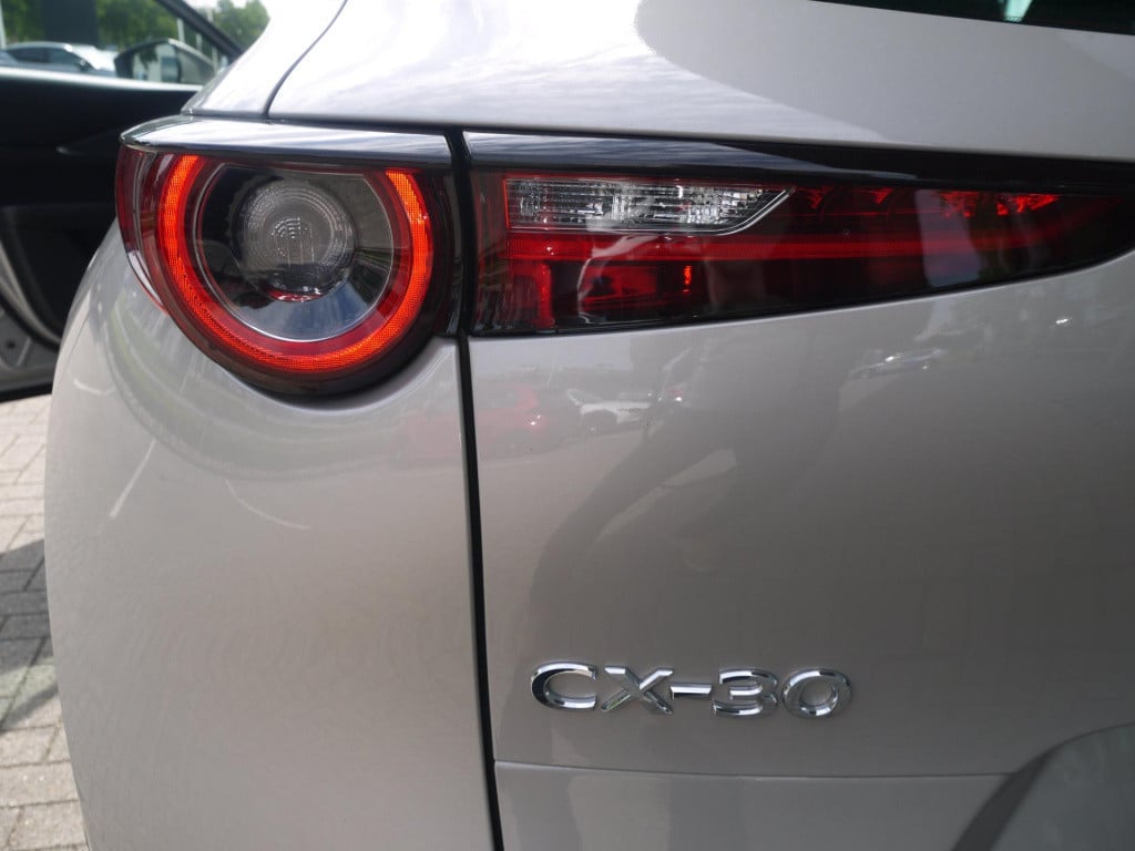 Mazda Cx-30 2.5 e-skyactiv-g m hybrid centre-line