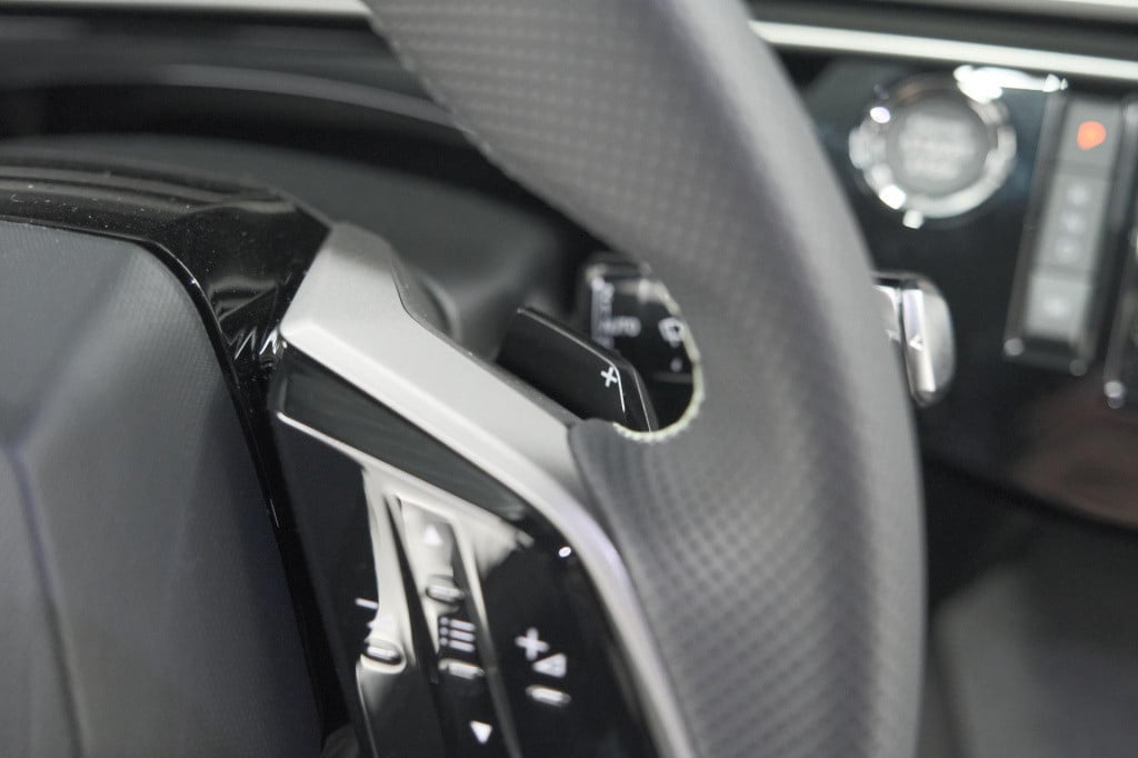 Peugeot 3008 1.2 hybrid 145 gt | elektrische kofferklep | camera | adaptiev