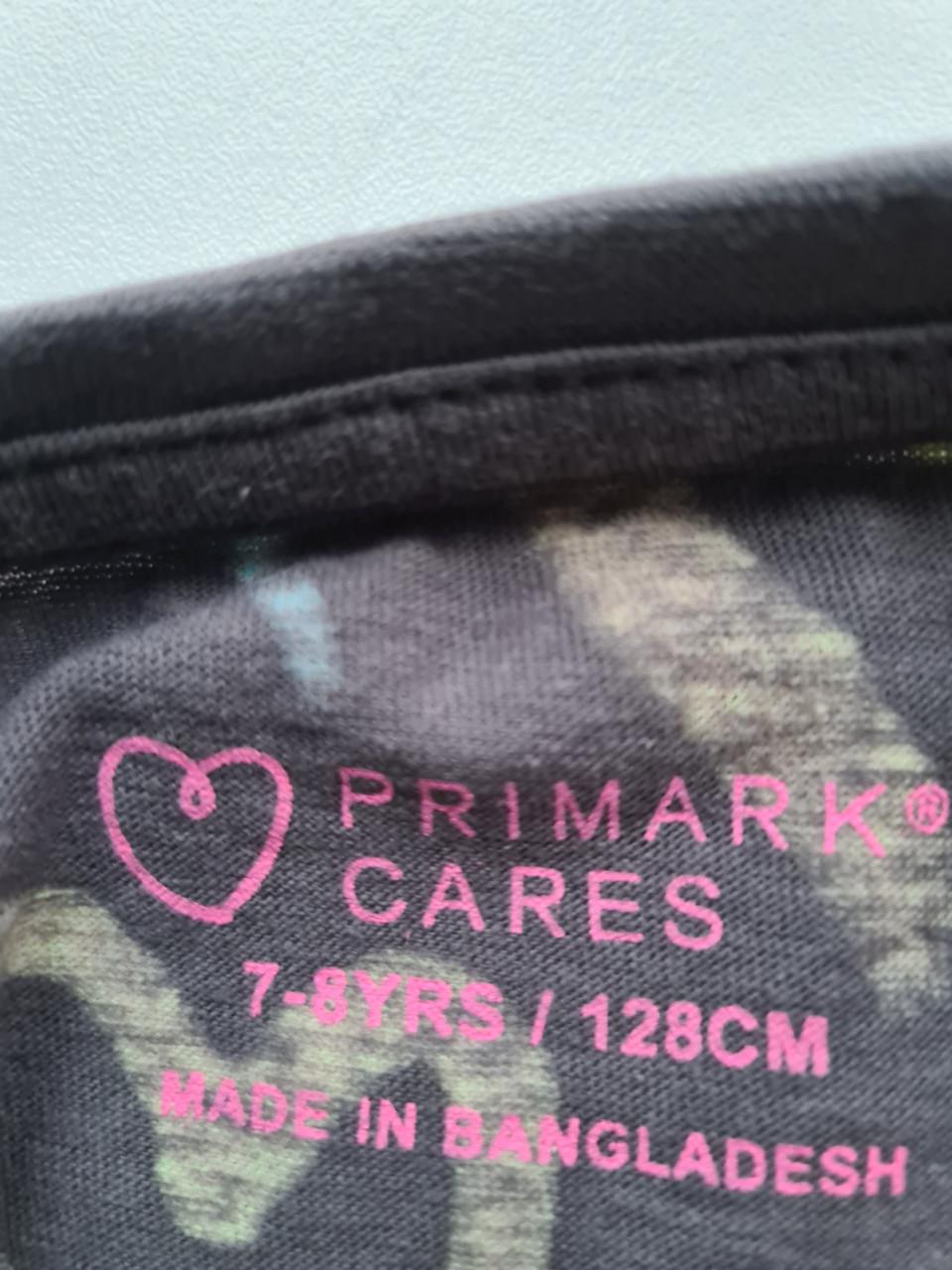 Donker grijs gekleurd hartjes shirt Primark  Maat 128