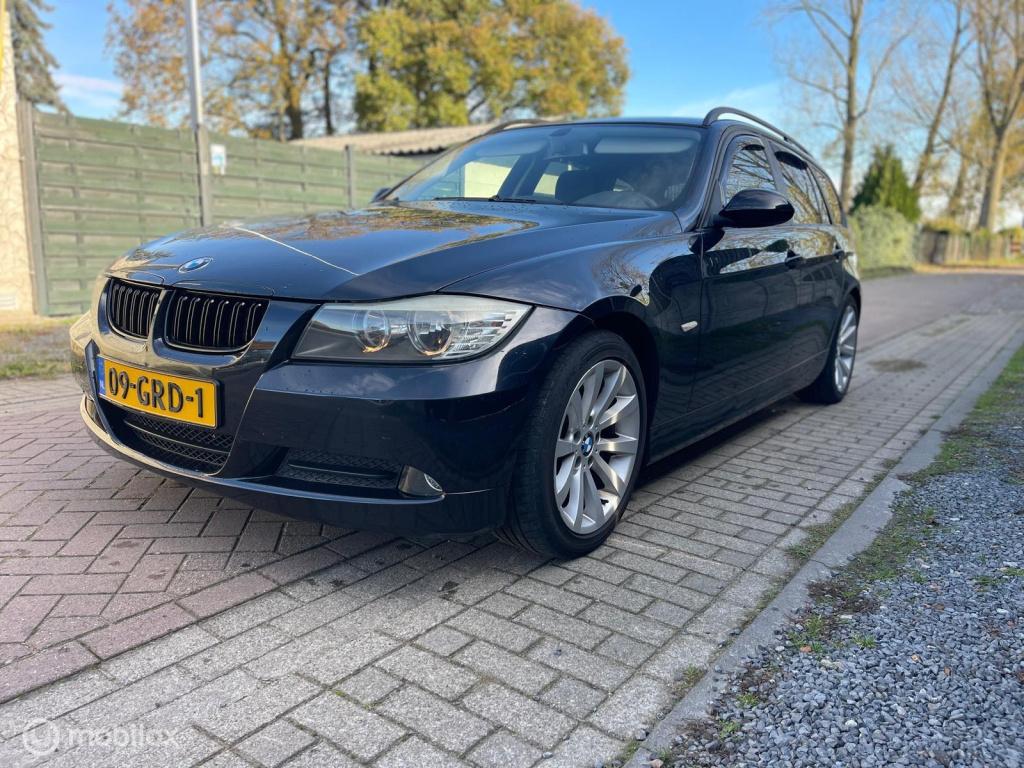 BMW 3-serie touring 318i executive
