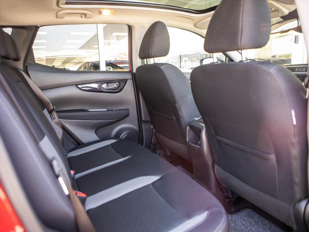 Nissan Qashqai 1.2 115 dig-t n-connecta | panoramadak | trekhaak | navigati