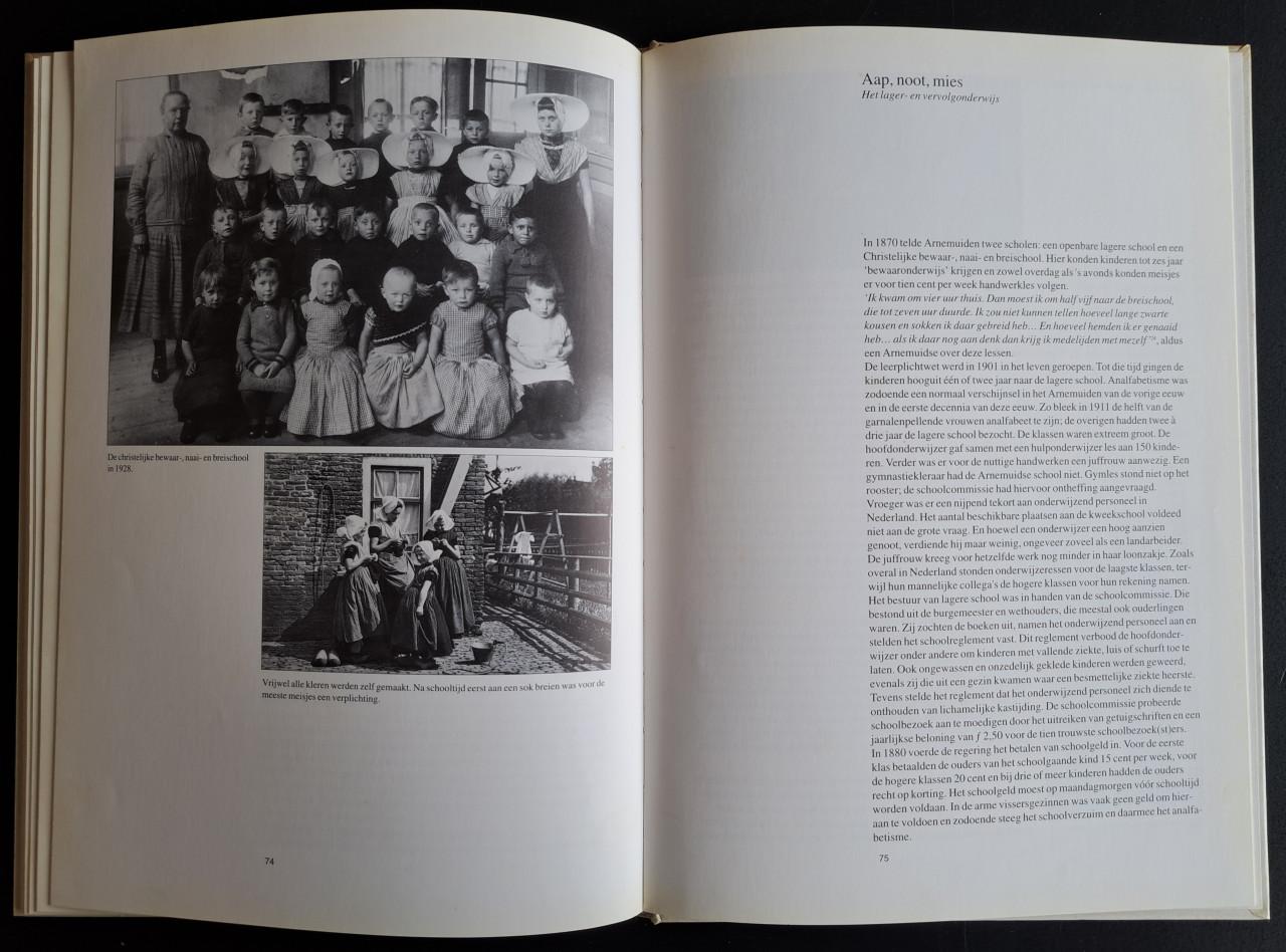 VISSERS EN VISSERSVROUWEN VAN ARNEMUIDEN - Willeke Tydings-Nab - 1991