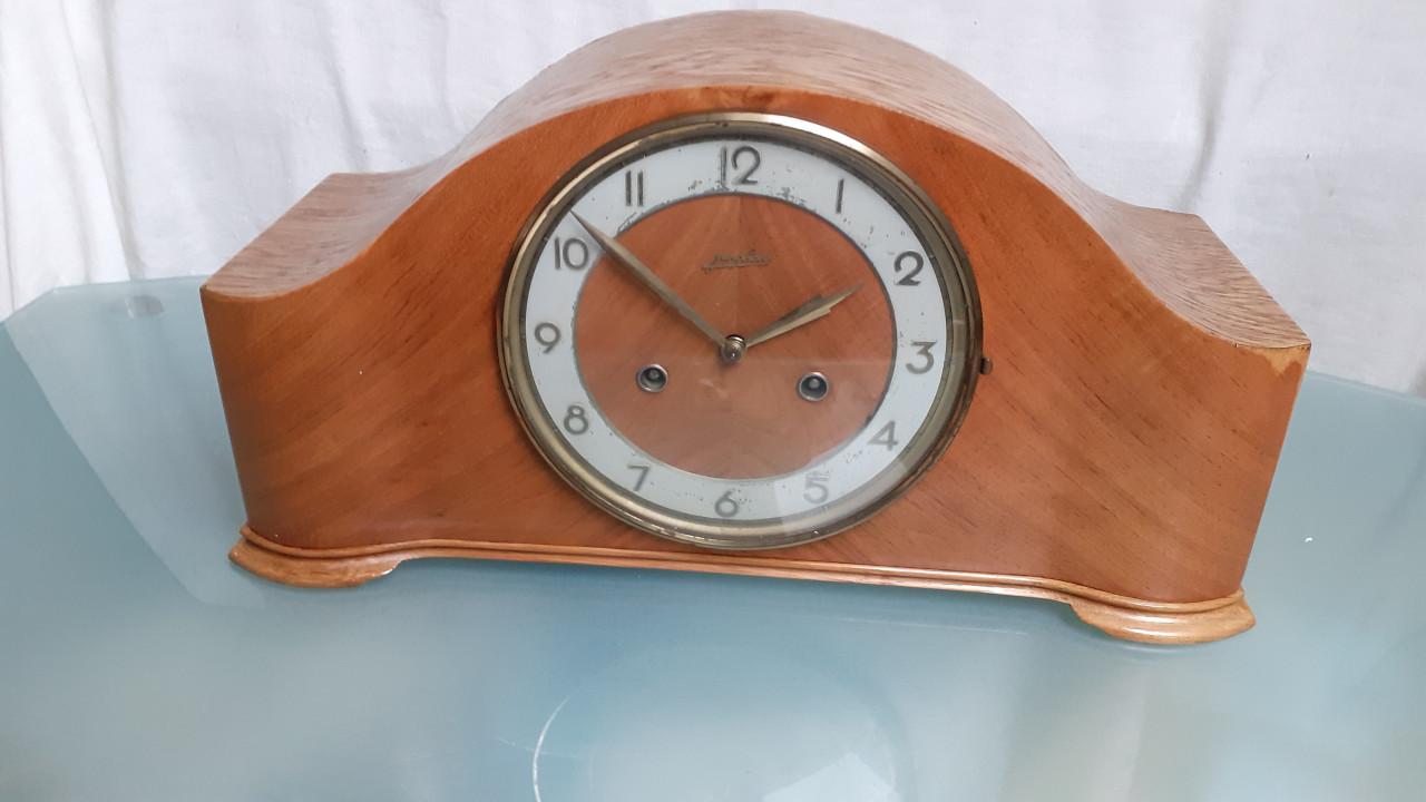 Schoorsteen pendule van junghanz