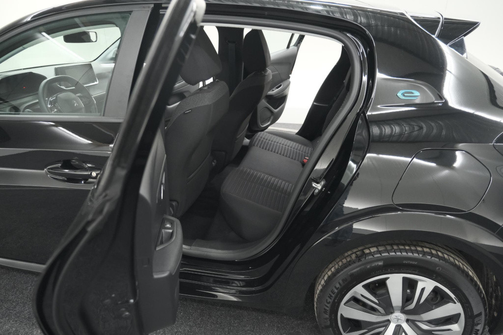 Peugeot 208 ev active pack 50 kwh | apple carplay | parkeersensoren | navig