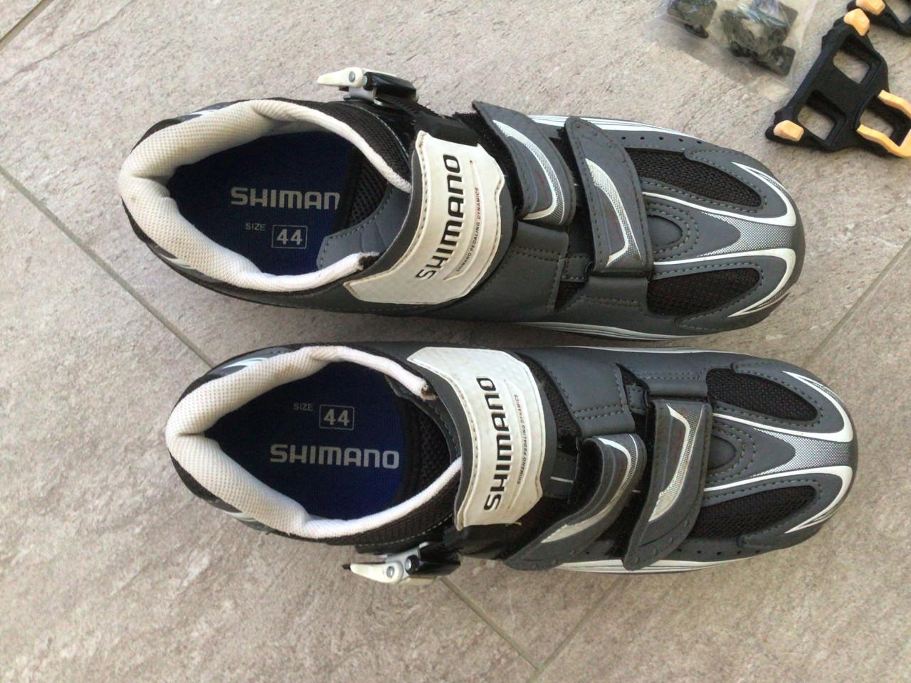 Helm en schoenen