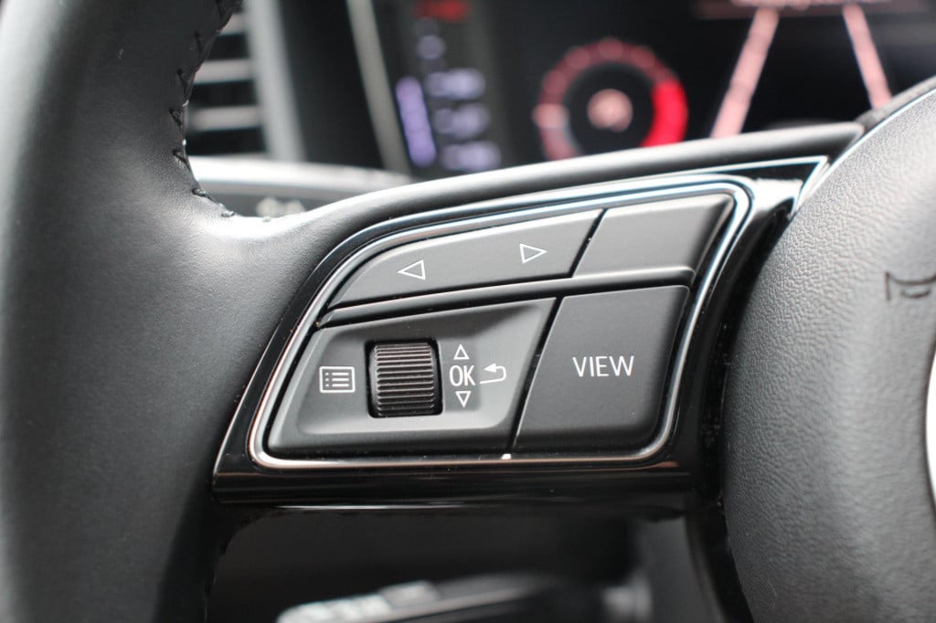 Audi A1 Sportback 30 tfsi s line - virtual - led - matrix - cruise - carpla