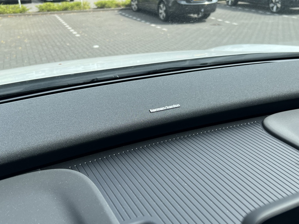 Volvo Ex30 extended range ultra 20" | nieuwprijs € 50.214,= |