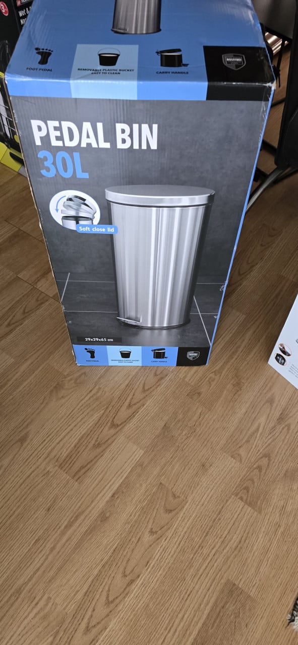 Rvs pedaalemmer 30 liter nieuw in doos koopje 15 €