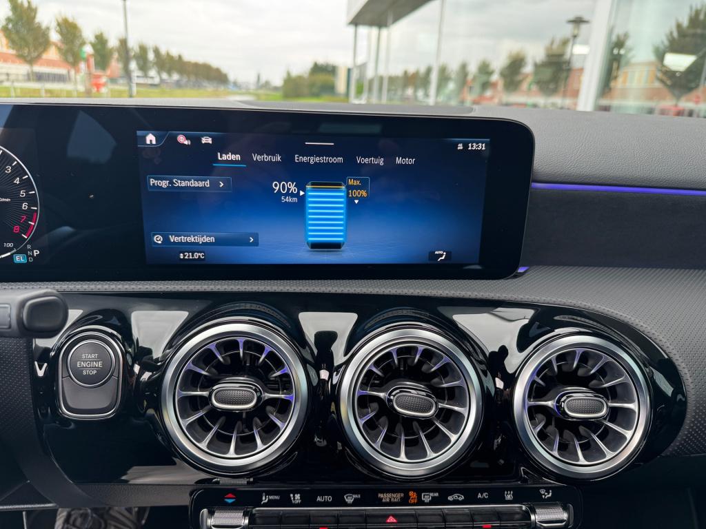 Mercedes-Benz A-Klasse 250 e amg advancedplus night-pakket automaat , panor