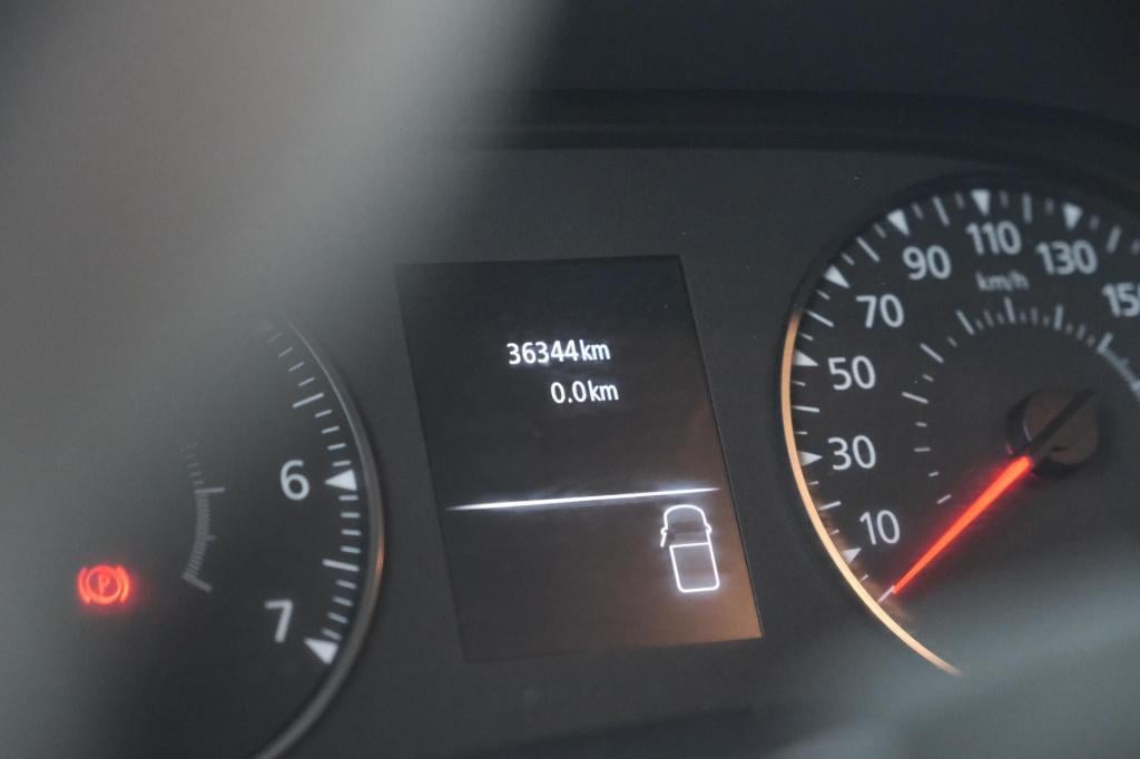 Renault Master t35 2.3 dci 135 l2h2 comfort | camera | vloerplaat | navigat