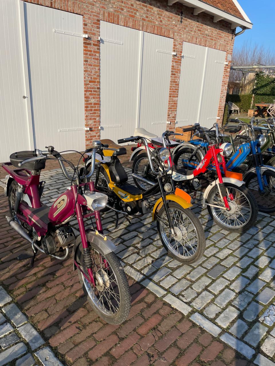 Brommertjes 10 stuks in 1 koop 2000€