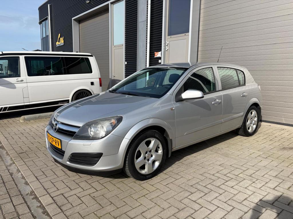 Opel Astra 1.6 edition/2e eigenaar/airco/cruise control/lichtmetaal/trekhaa