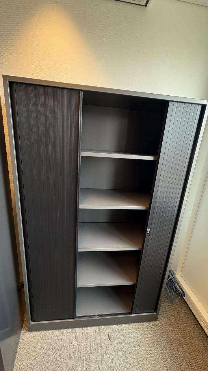 Ahrend roldeurkast