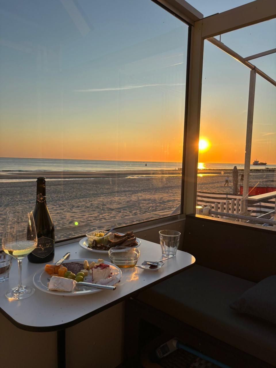 Strandhuisje dishoek te huur (14-16 sept)