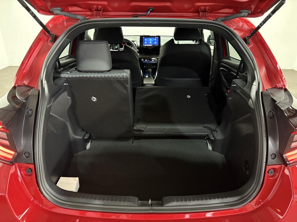 Toyota Yaris 1.5 hybrid executive| camera| stoel.verw| adap.cruise