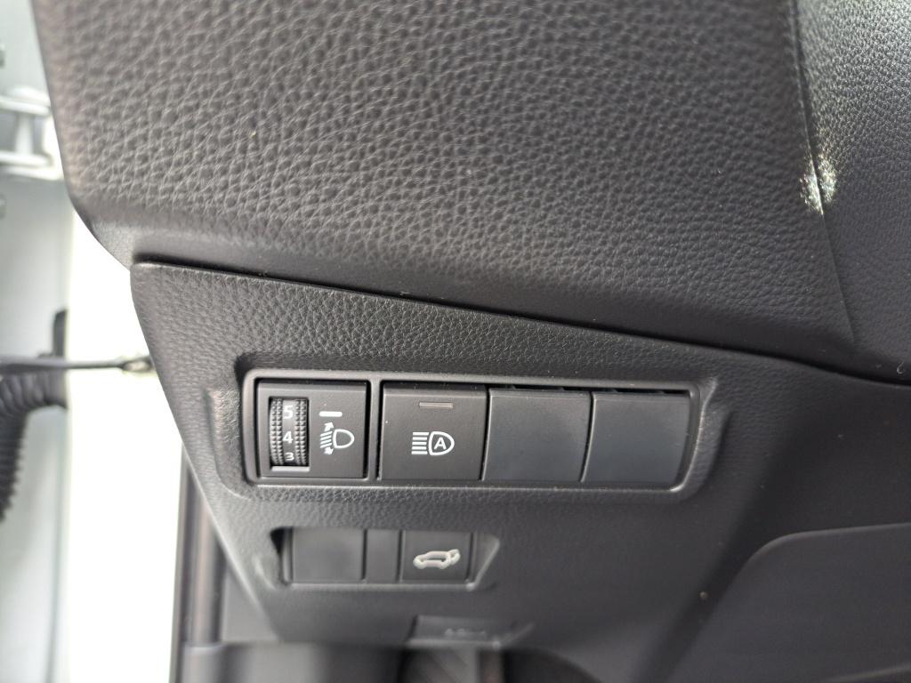Toyota Corolla Cross 2.0 high power 153 pk hybrid 200 style