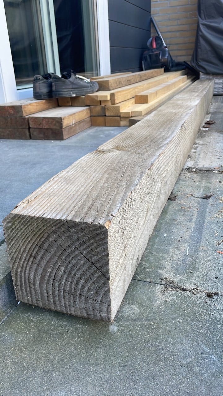 Douglas balk + betonpoer