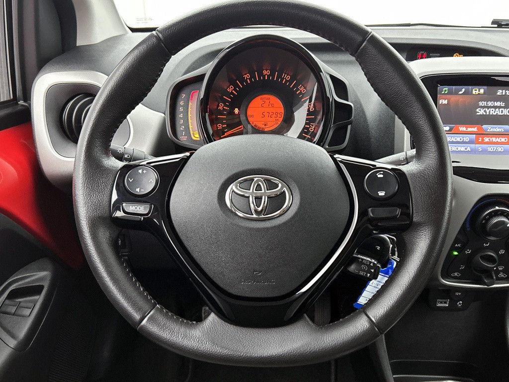 Toyota Aygo 1.0 vvt-i x-play | camera | bluetooth | airco
