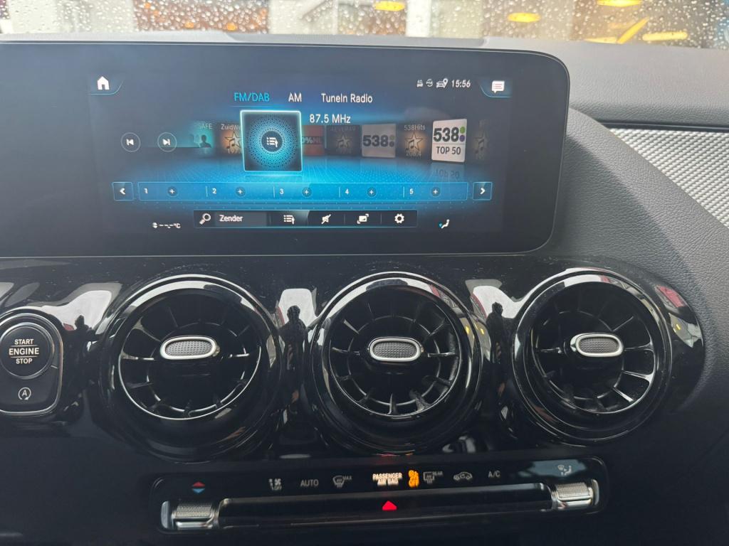 Mercedes-Benz Gla-klasse 180 business solution