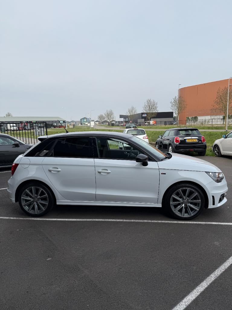 Audi A1 Sportback 1.2 tfsi admired s- line