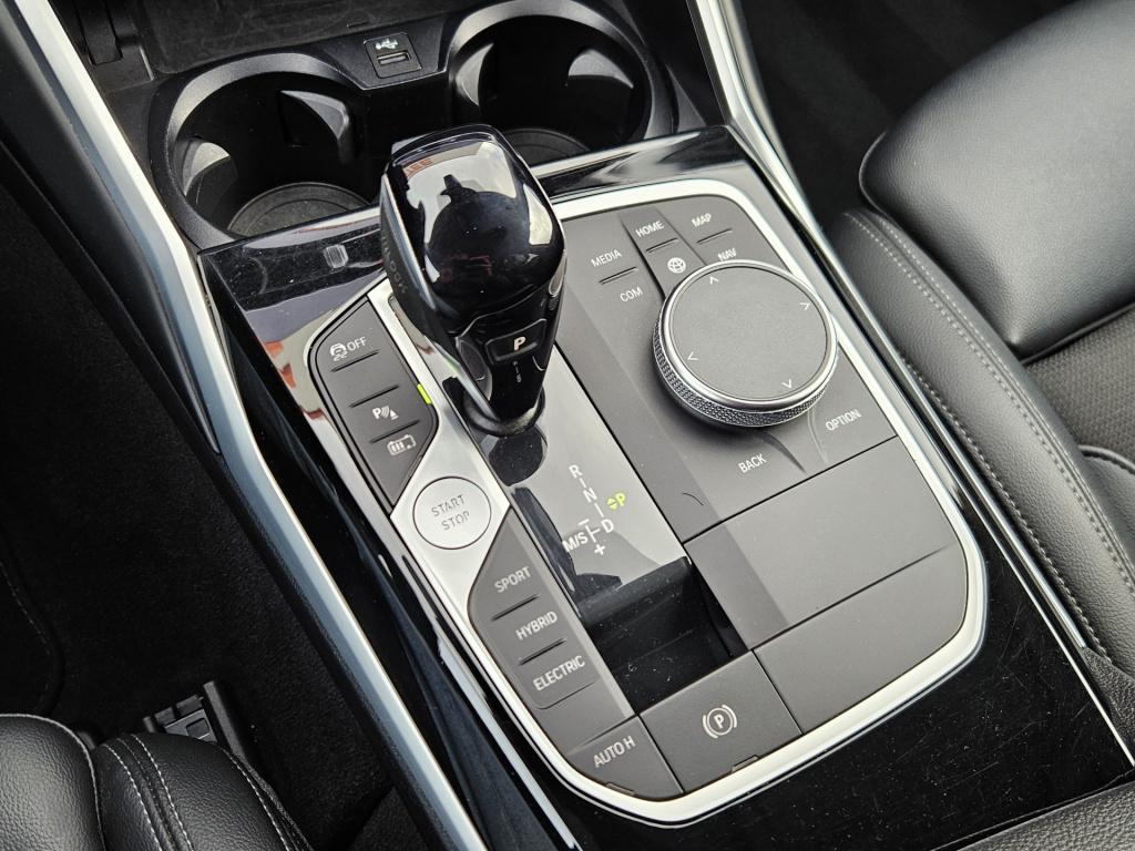 BMW 3-serie touring 320e | acc | pdc | carplay