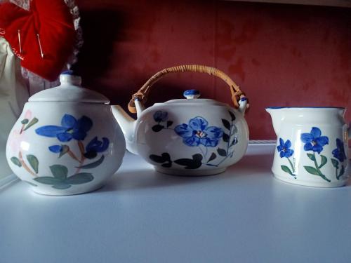 3 delige vintage theeset keramiek
