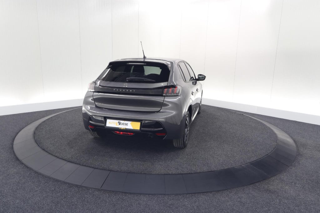 Peugeot 208 puretech 100 allure pack | camera | apple carplay | stoelverwar