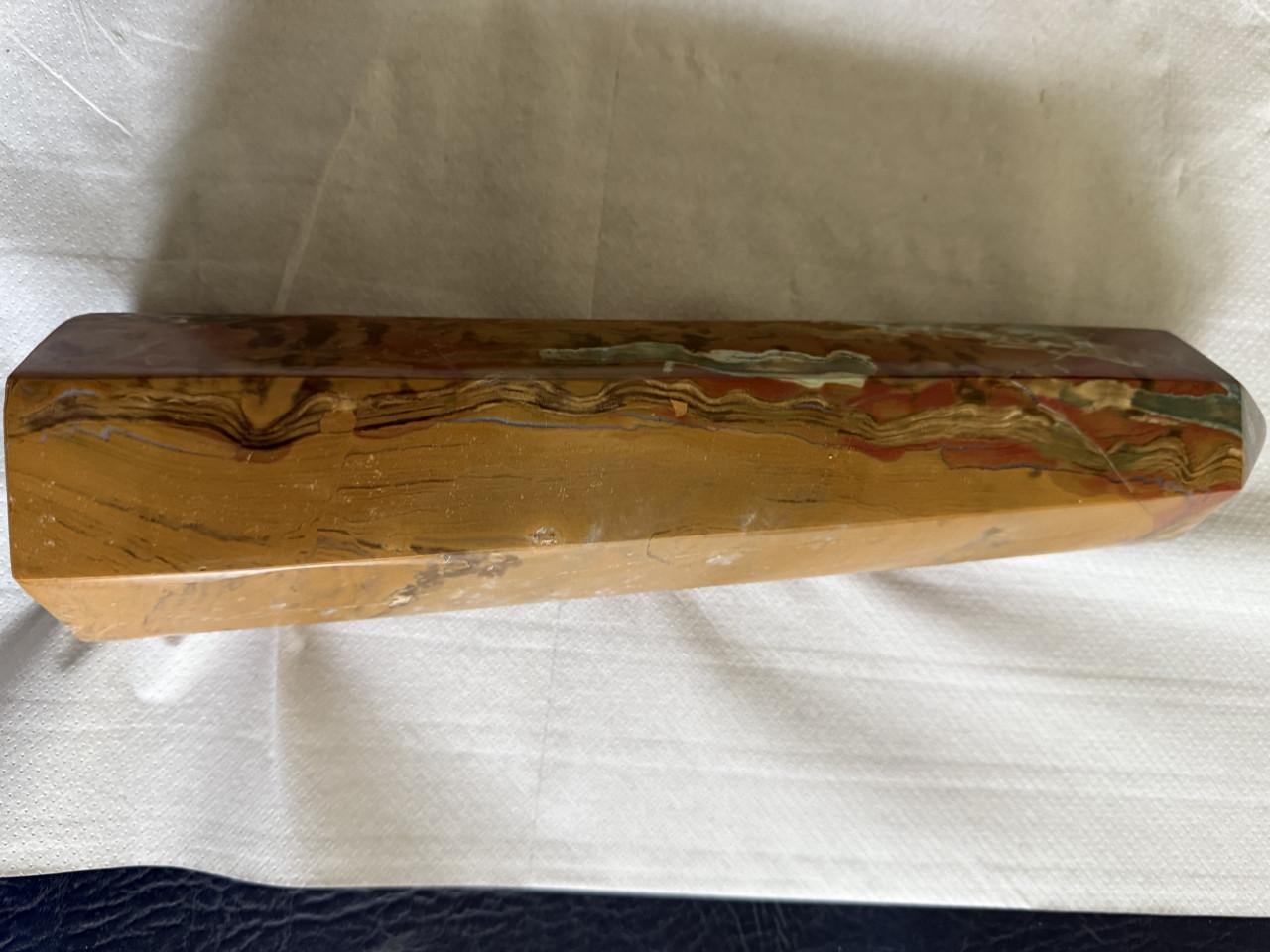 Mineralen: Jaspis regenboog obelisk