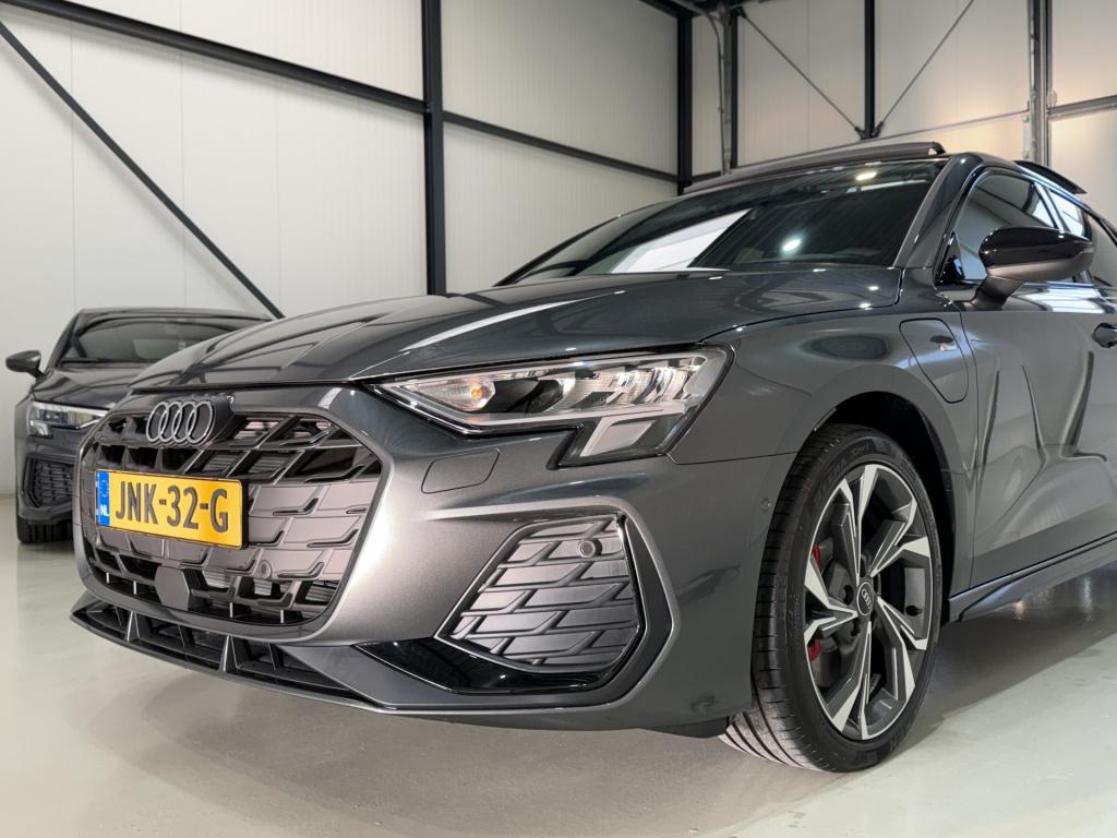 Audi A3 sportback 45 tfsi e 272pk s edition | pano dak | zwart optiek | acc