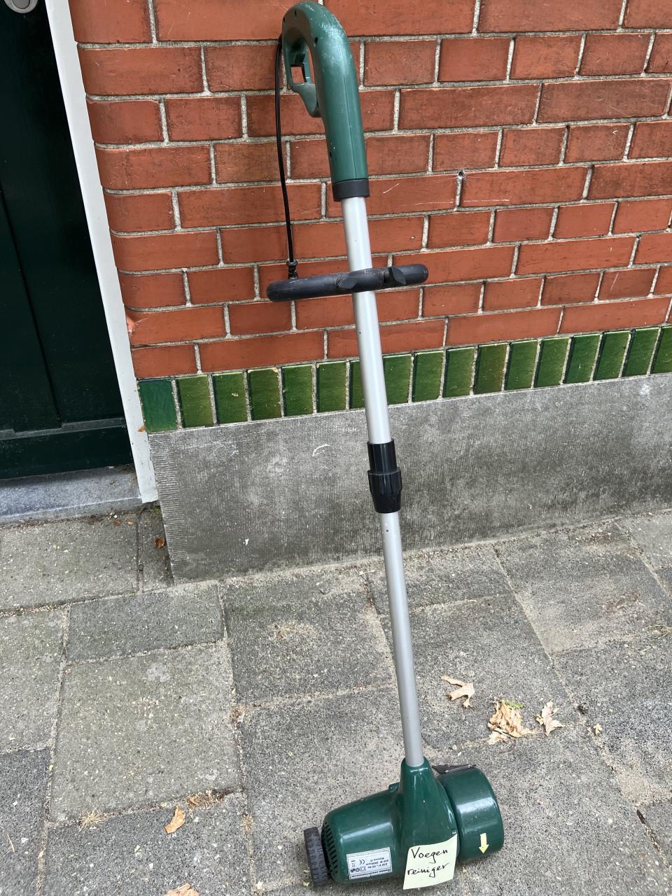 Tuingereedschap, onkruidbestijder, voegenreiniger