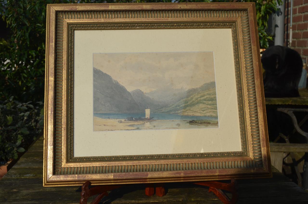 Aquarel berglandschap met een zeilscheepje. Aziatisch?