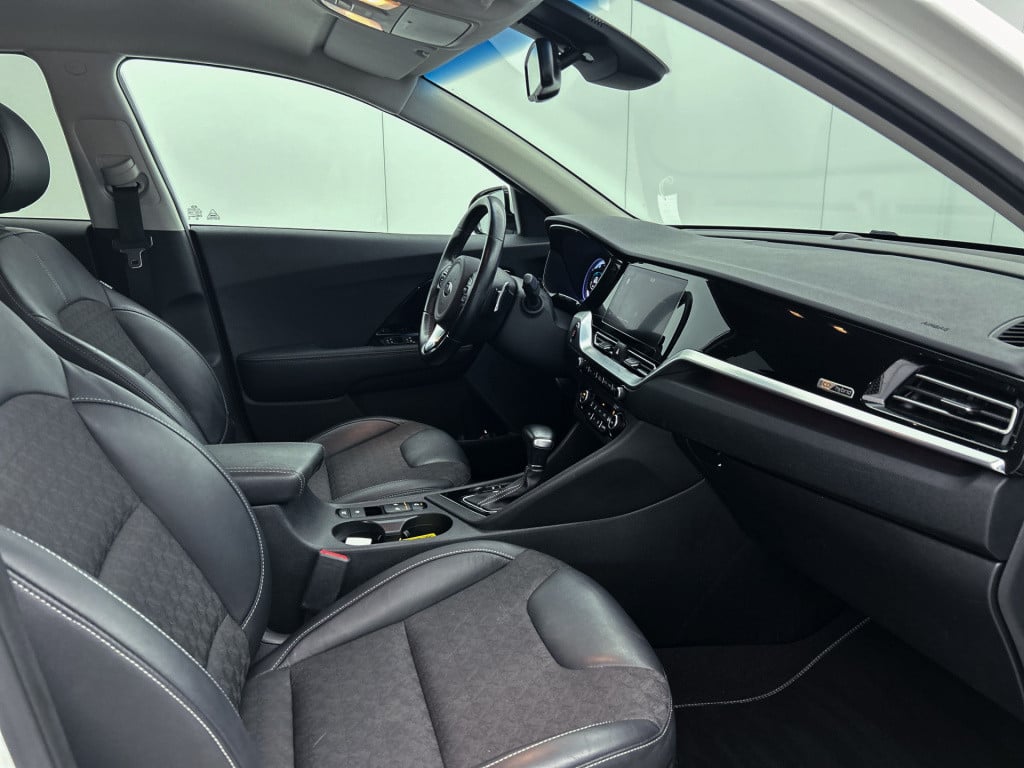 Kia Niro 1.6 gdi hybrid sportsline | trekhaak | 18 inch | half leder
