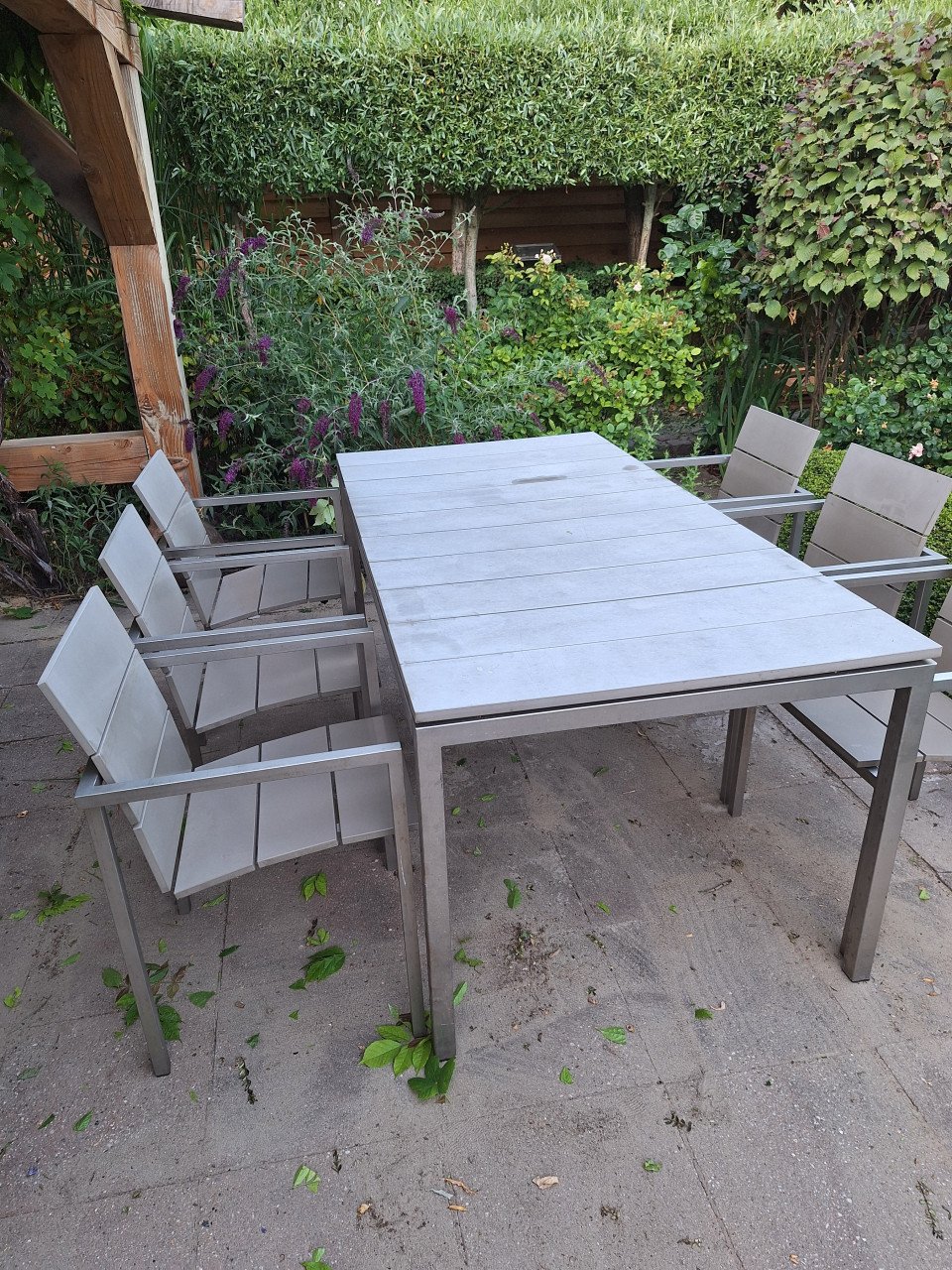 TRIBU RVS EN KUNSTOF TUINSET