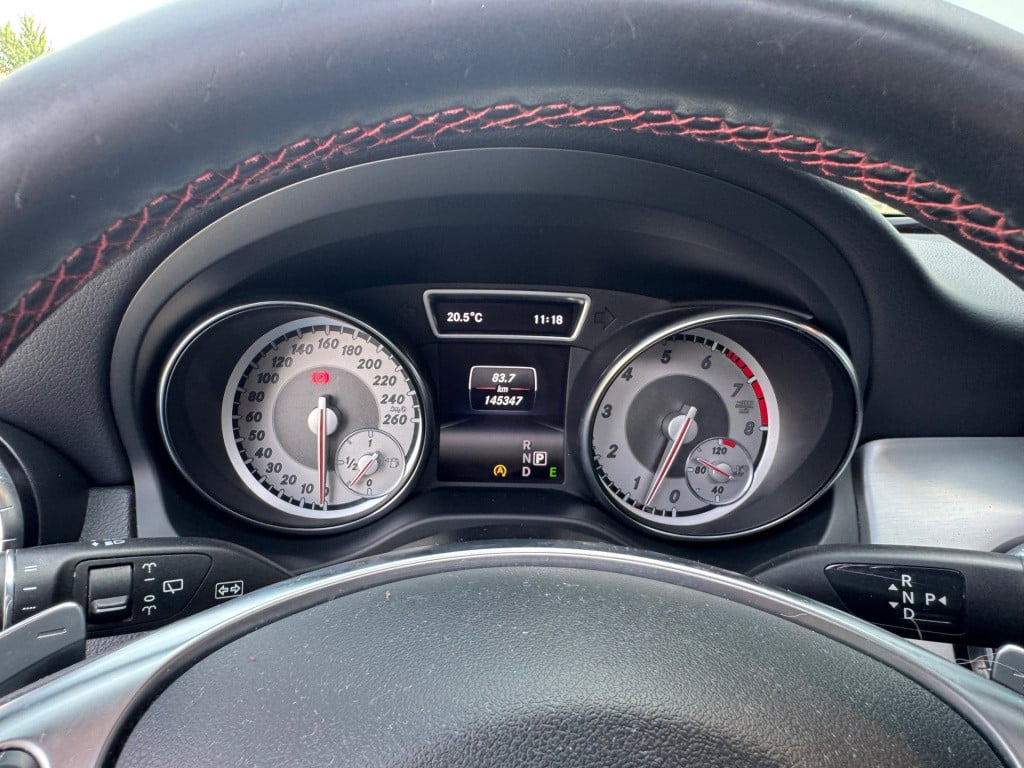 Mercedes-Benz Cla shooting brake 180 amg automaat , panoramadak , achteruit