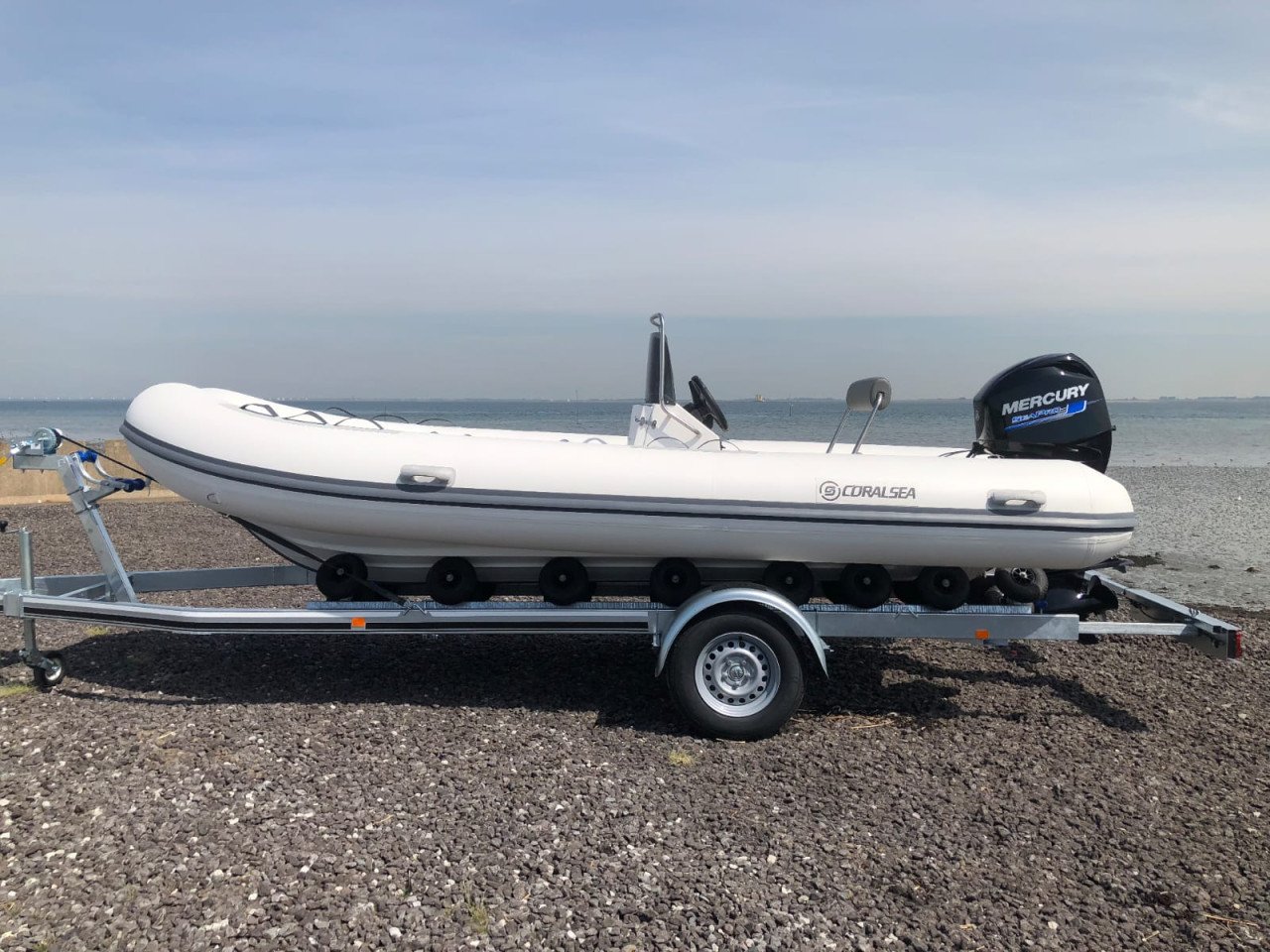 NIEUWE Coralsea (ZODIAC) de Luxe RIB met Mercury 60pk 4-takt motor