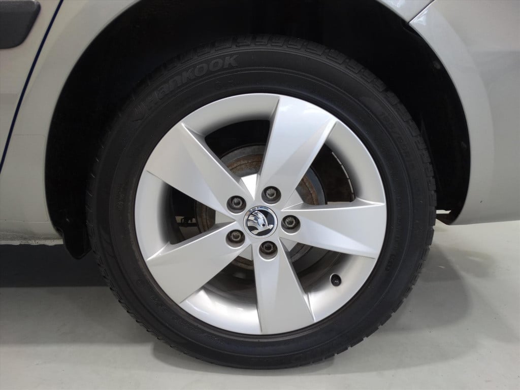 Skoda Fabia 1.2 tsi 105pk dsg-7 drive
