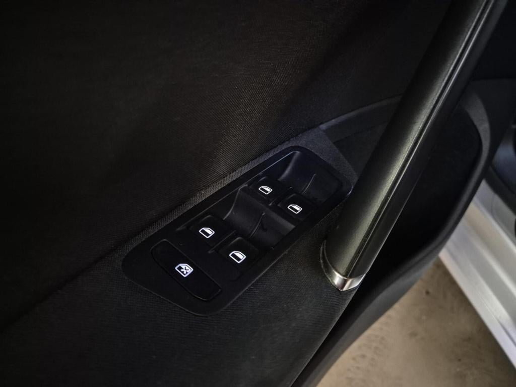 Volkswagen Golf 1.2 tsi lounge bluemotion / 5-deurs / cruise control / stoe