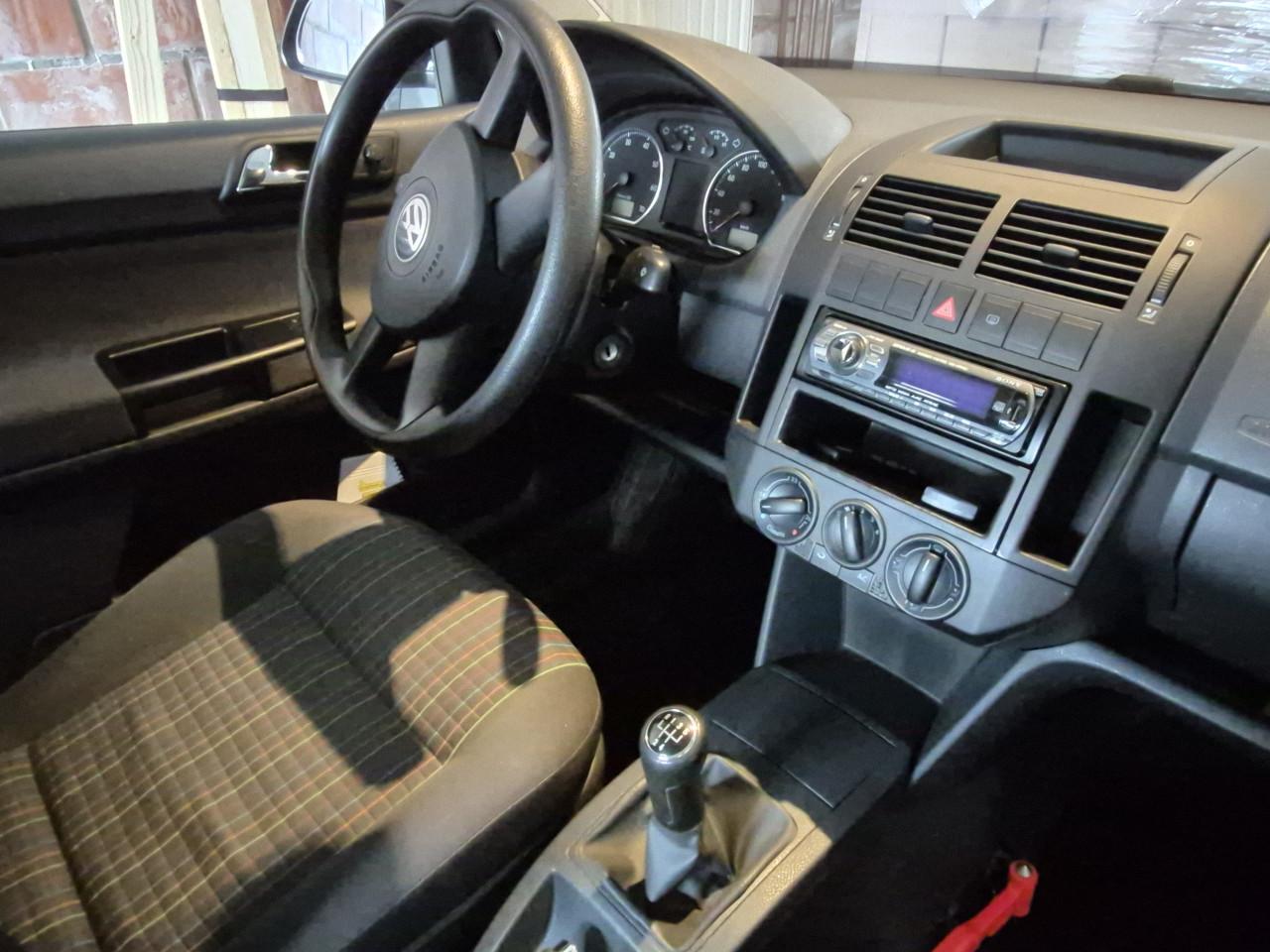 Volkswagen Polo 1.2 hatchback 47 kW – 64 pk Zwart met trekhaak