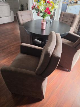 Eetkamer stoelen