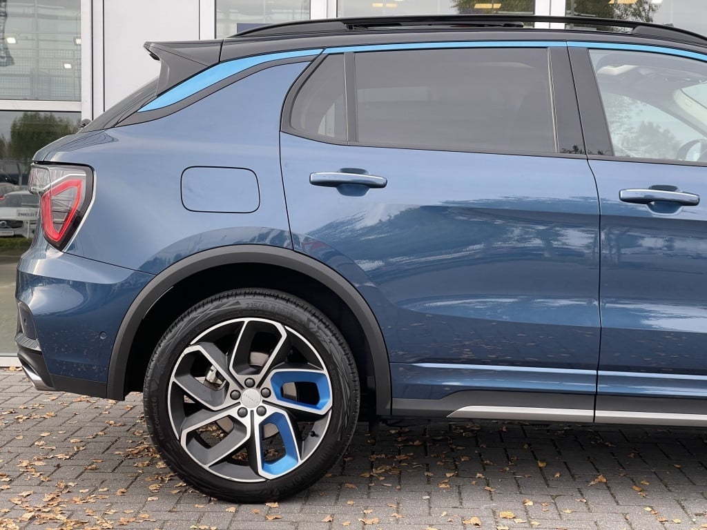 Lynk & Co 01 262pk plug-in hybride| panodak| adap.cruise| 360camera| keyles