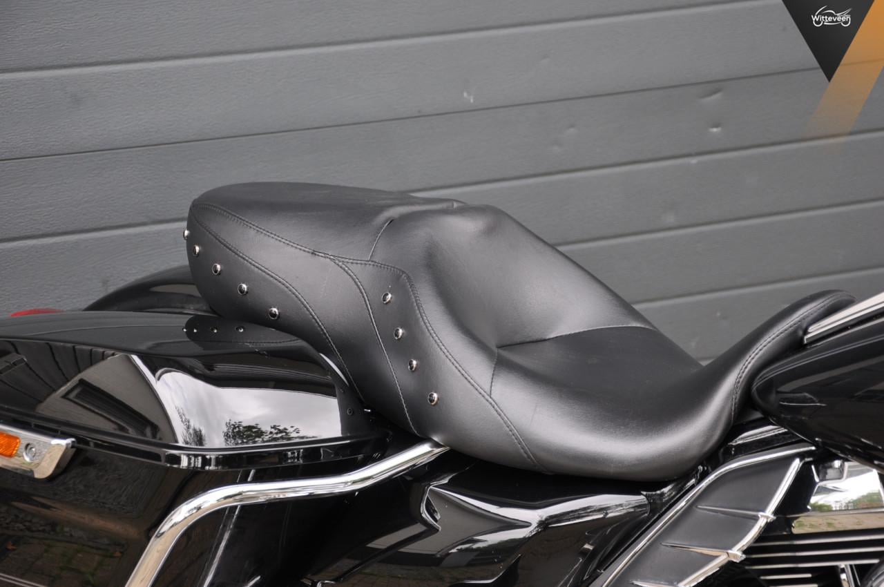 Harley-Davidson FLHRC Road King Classic 103 ABS