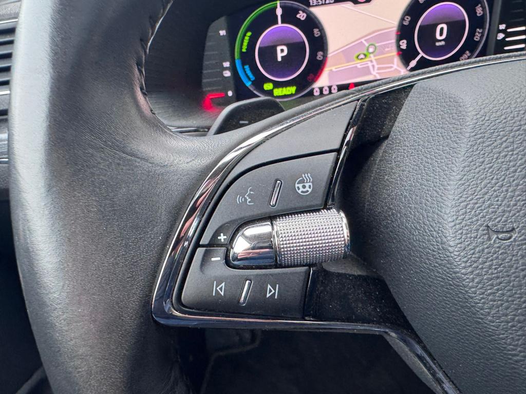 Skoda Superb combi 1.4 tsi iv business edition