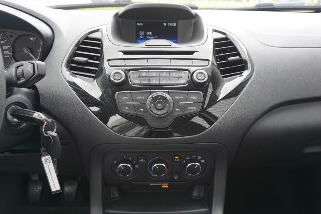 Ford KA ka+ 1.2 trend ultimate airco / cruise / parkeers. / bt / trekhaak /