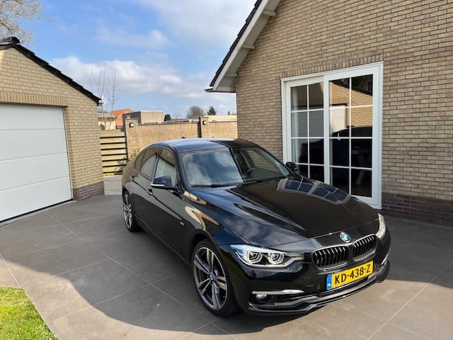 Bmw 320i luxury